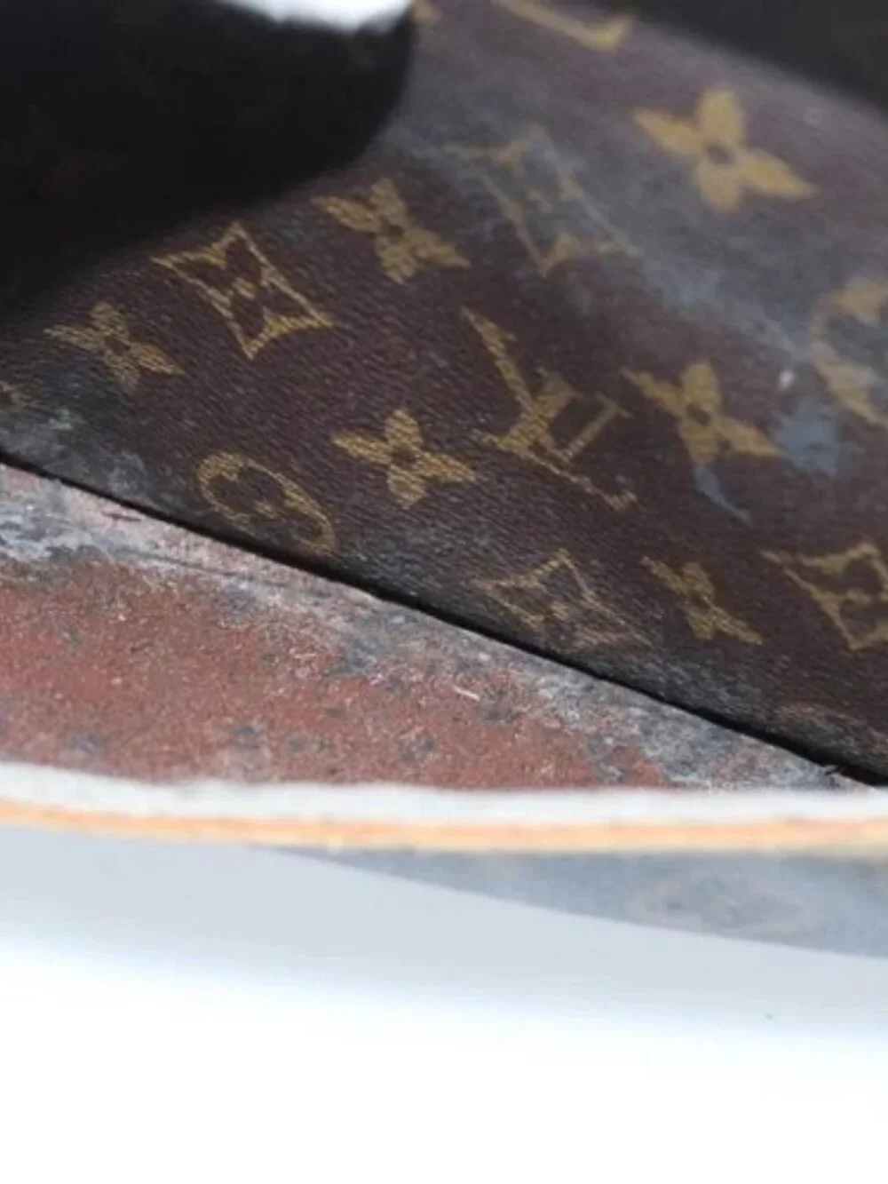 LOUIS VUITTON Monogram Compiegne 28 Clutch Bag M51845 LV Auth 97857